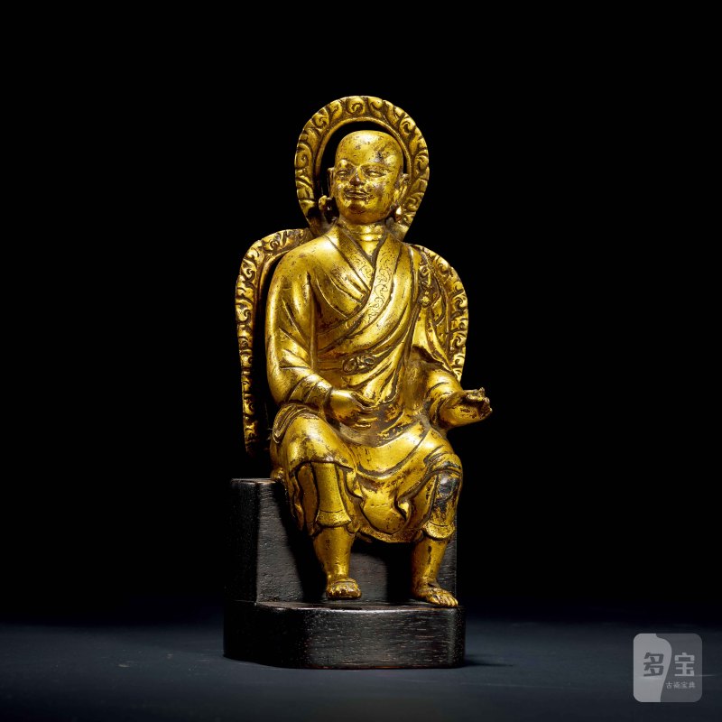 明 铜鎏金罗汉坐像